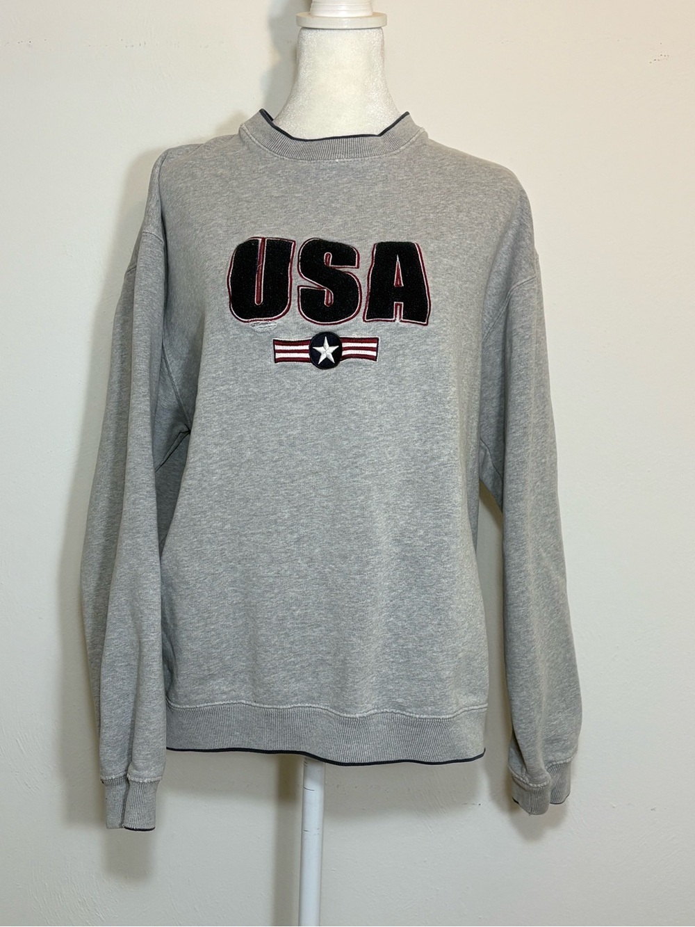 Vintage 90s Y2K Distressed Crew Neck USA Puffy Patch Unisex Sweatshirt M